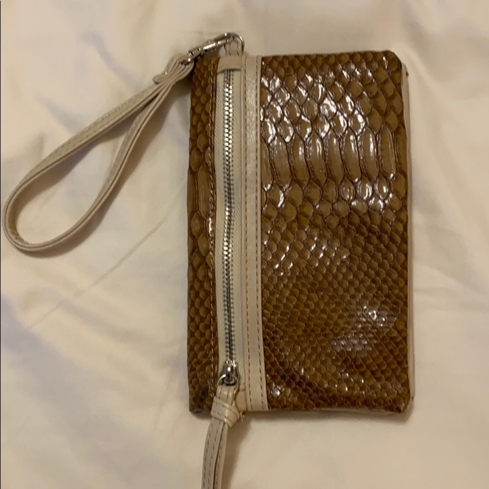 Wristlet